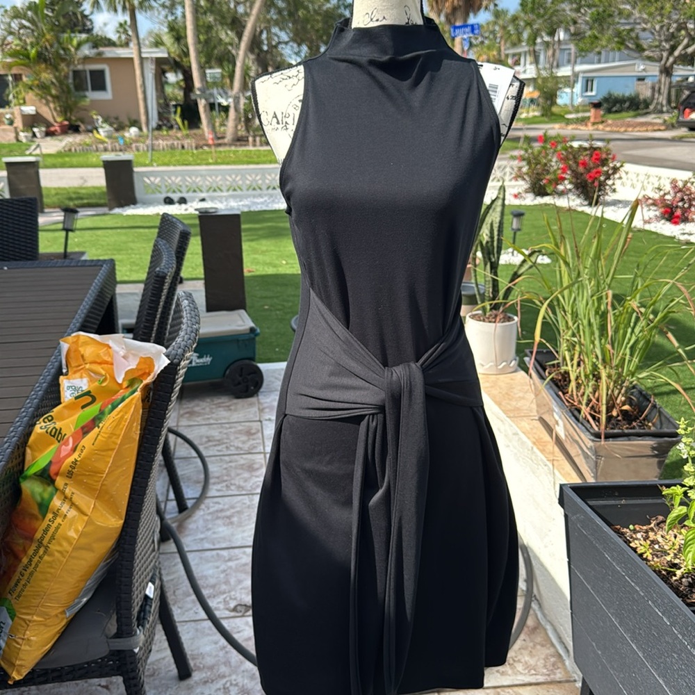 Vince Elegant Black Sleeveless Dress